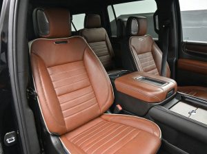 2024 GMC Yukon XL Denali Ultimate — thumbnail 10