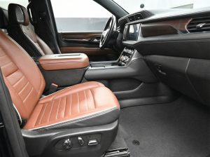 2024 GMC Yukon XL Denali Ultimate — thumbnail 11