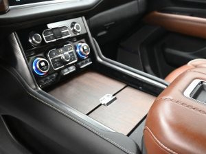 2024 GMC Yukon XL Denali Ultimate — thumbnail 15