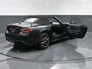 2018 Fiat 124 Spider Abarth — thumbnail 23