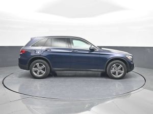 Used 2022 Mercedes-Benz GLC GLC 300 4MATIC SUV — thumbnail 8