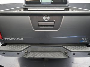 Used 2017 Nissan Frontier SV V6 Truck Crew Cab V-6 cyl — thumbnail 8