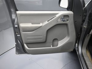 Used 2017 Nissan Frontier SV V6 Truck Crew Cab V-6 cyl — thumbnail 12