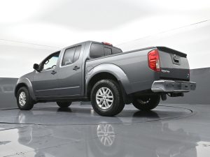 Used 2017 Nissan Frontier SV V6 Truck Crew Cab V-6 cyl — thumbnail 21